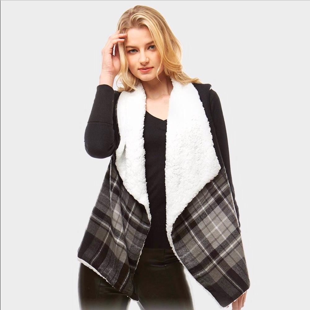 Ladies plaid Sherpa lined vest  NEW